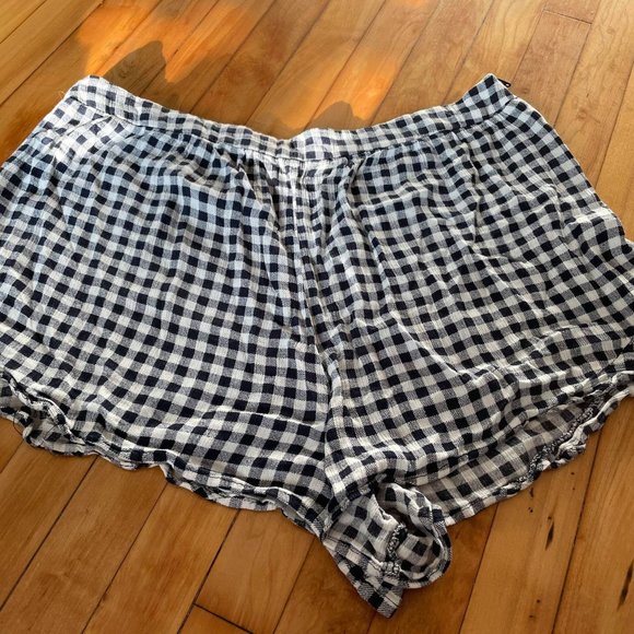 Shorts - Picture 2 of 2